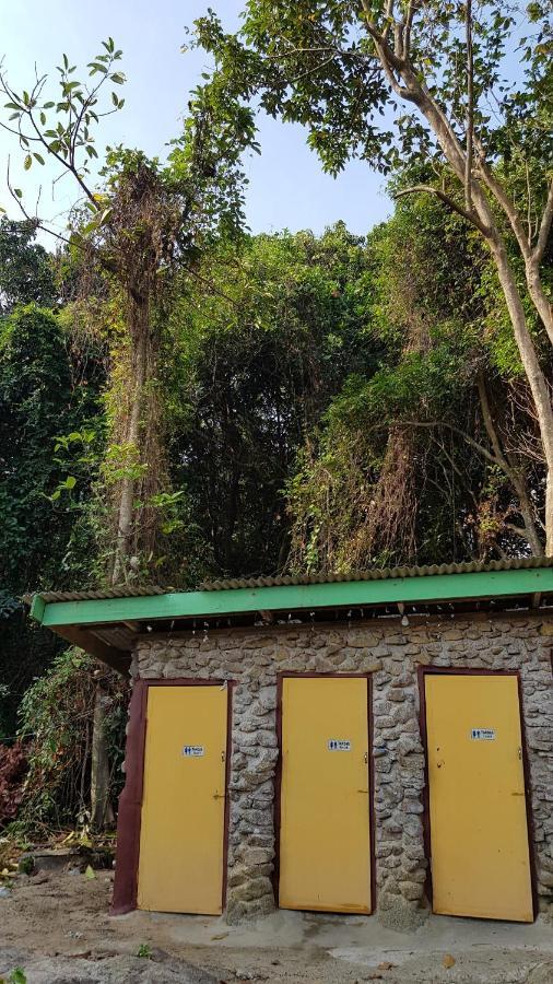 Harrera Perhentian, Long Beach Kampong Pasir Panjang  Exterior photo